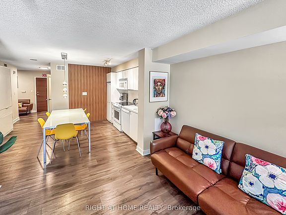 5th image of 10 Capreol Ct Unit 356