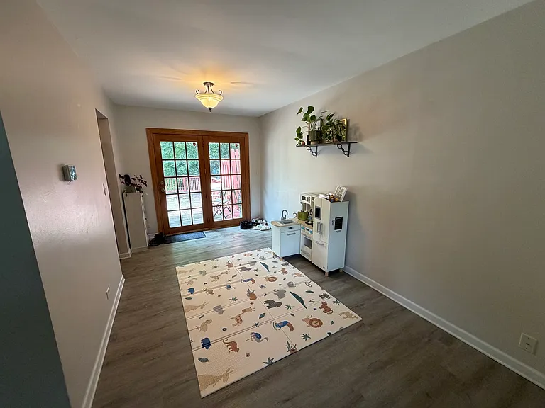 3S478 Winfield Rd — Photo 4