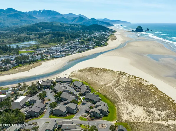 353 N Breaker Point Dr, Cannon Beach, OR 97110