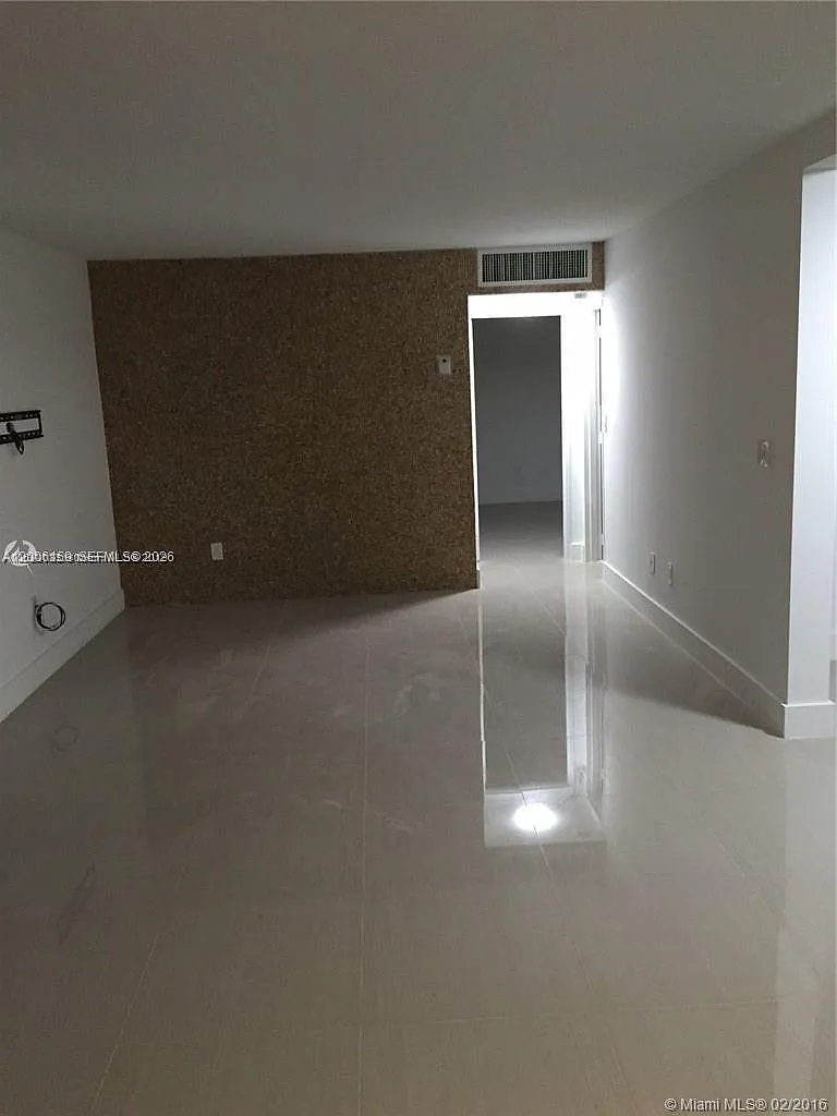 Doral Gardens Condo — Photo 3