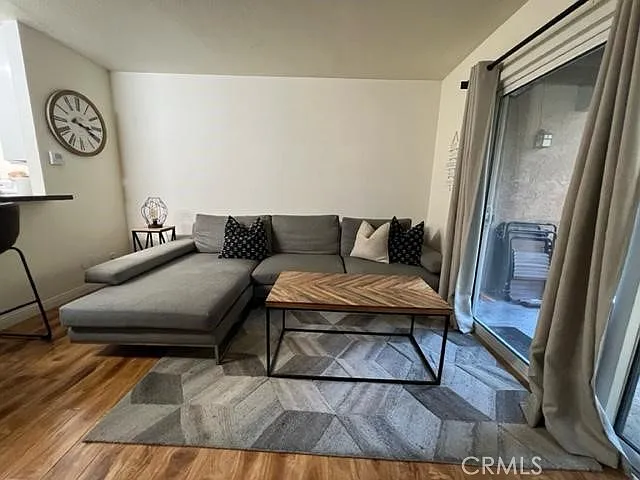1 bed, 1.0 bath, 471 sqft, $2,000 — Photo 3