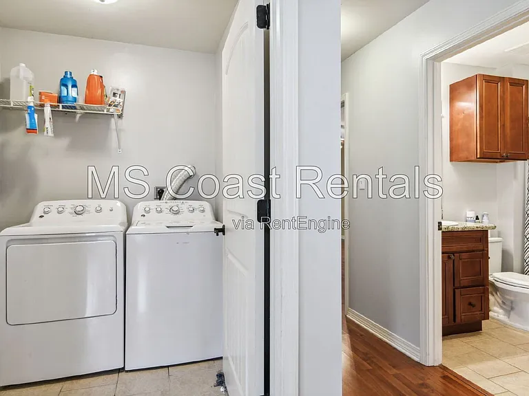 11523 Caroline Ct — Photo 19
