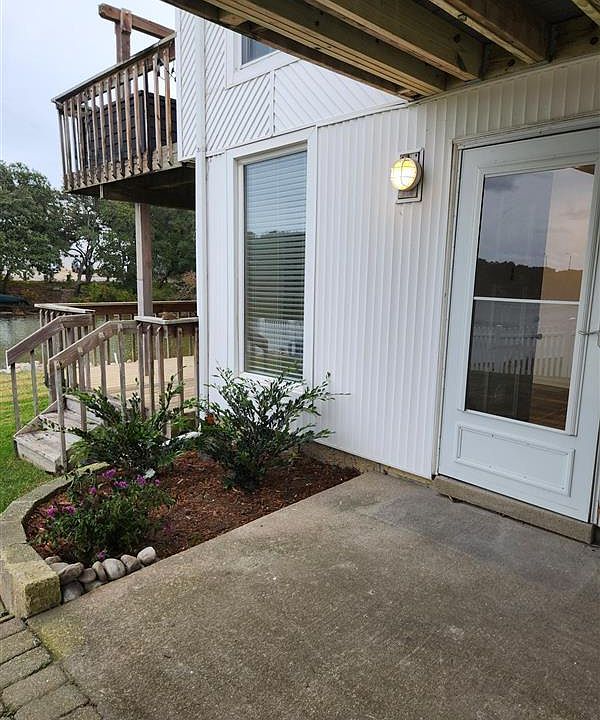 Front Door and Entry to Back Deck