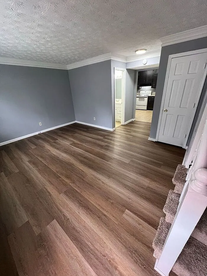 2 bed, 1.5 bath, 1100 sqft, $1,399 — Photo 2