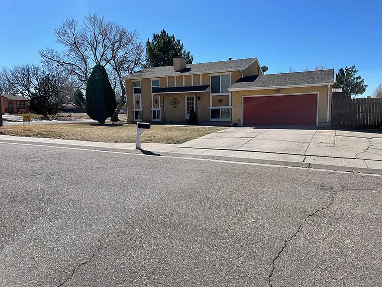 2302 Wheatland Dr — Photo 1