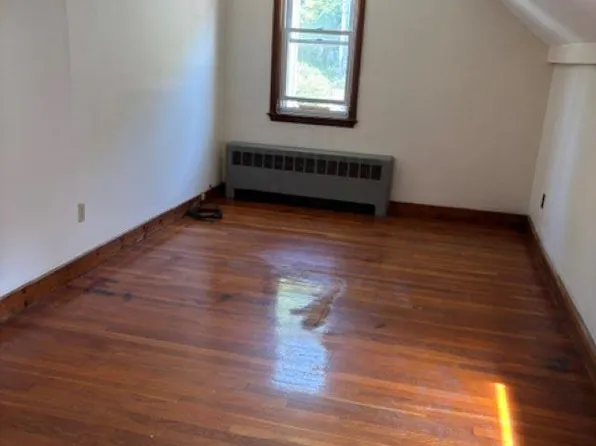 8 Dale St #1, Wilton, NH 03086