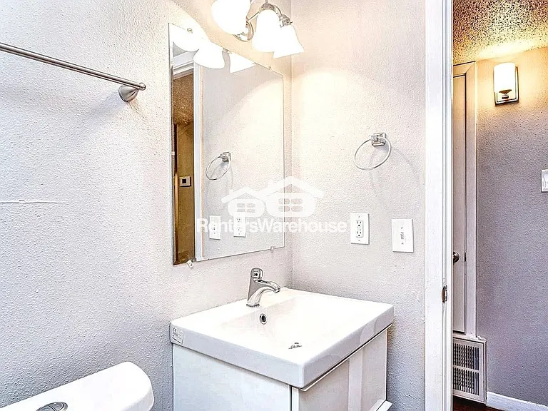 4007 Avenue C #Unit 105 — Photo 9