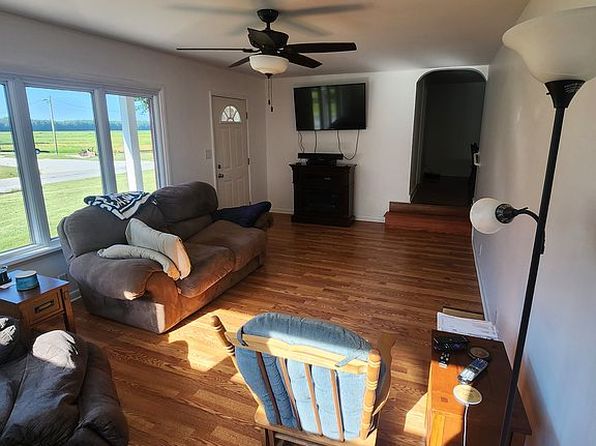907 E County Road 700 S