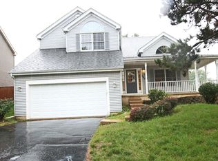 705 Cooper Ct E, Aurora, IL 60504