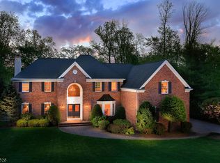 8 Orchard Way, Warren, NJ 07059