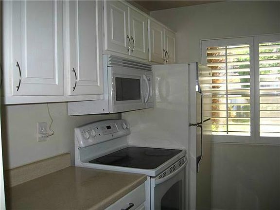 4th image of 252 Shadow Mountain Dr APT C5