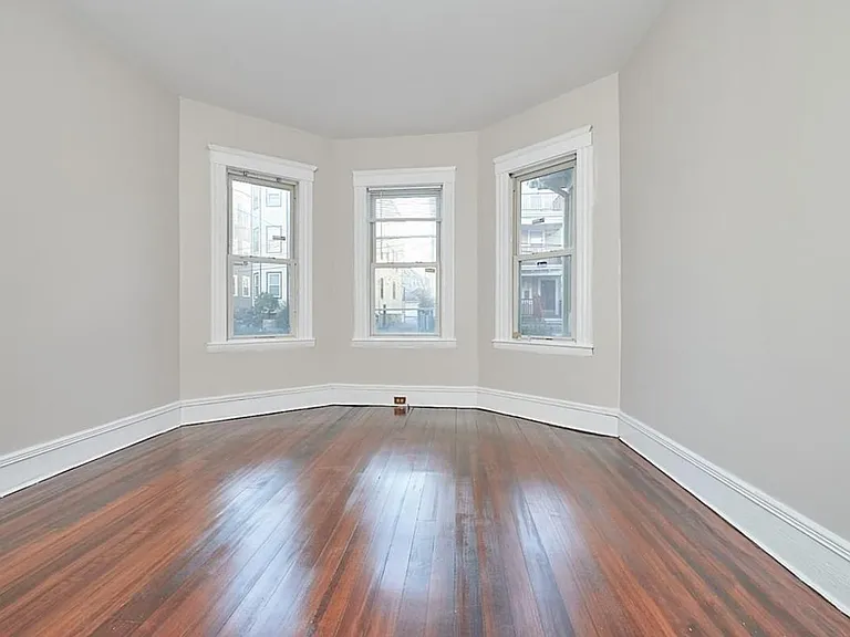 10 Lafield St #3 — Photo 4