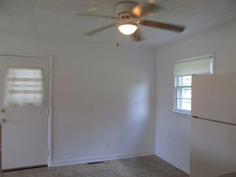 109 Jackson St — Photo 9