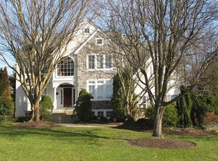 54 Emerson Dr, Cinnaminson, NJ 08077