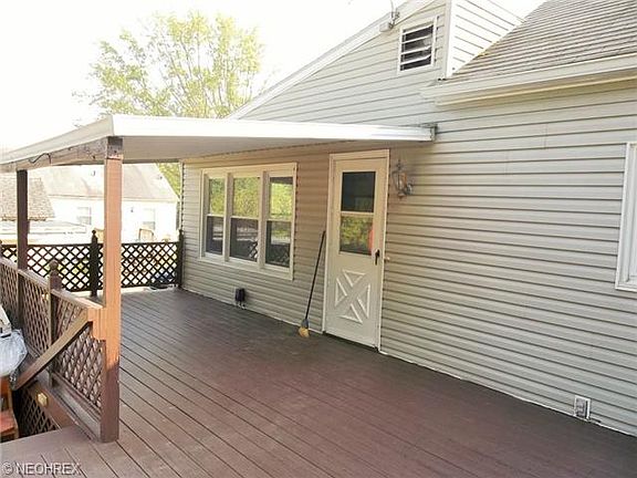 3rd image of 2111 Chandlersville Rd