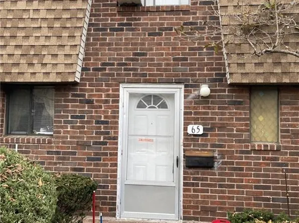 65 Wakefield Circle #65, East Hartford, CT 06118