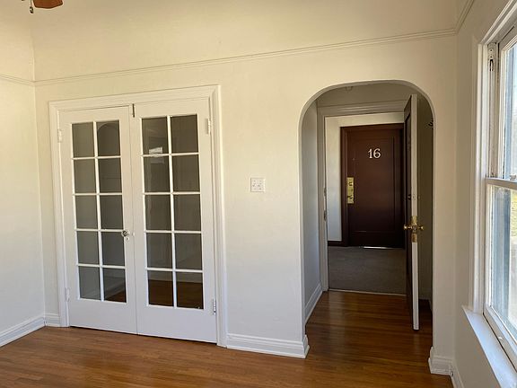 3rd image of 1537 Corinth Ave #15