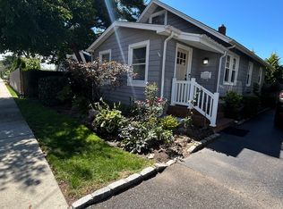 266 County Line Rd, Amityville, NY 11701