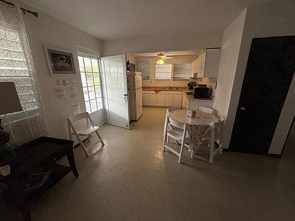 3rd image of Calle 1 J 77 #Esq