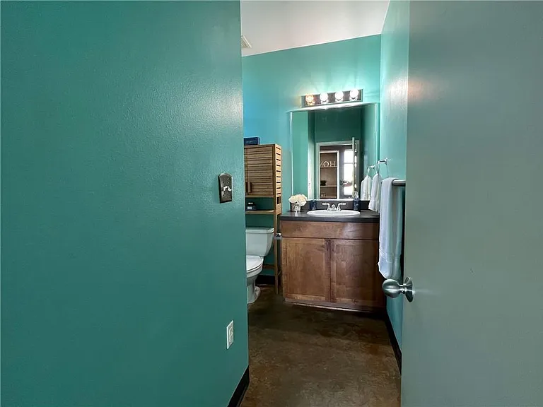 2401 E 6th St #3044 — Photo 15
