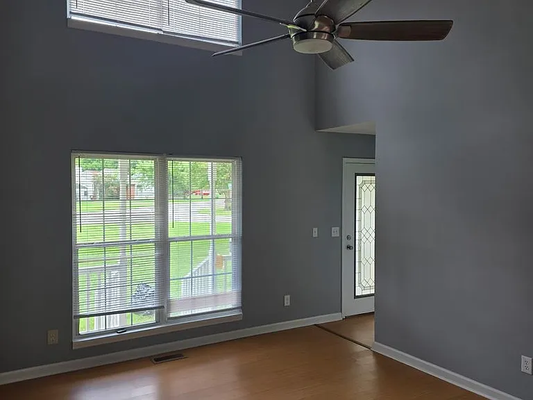 127 Sunnymeade Dr — Photo 7