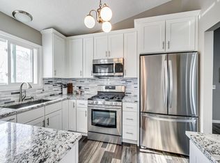 8657 N Zinnia Way, Osseo, MN 55369