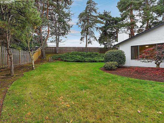 5th image of 11805 SW Schollwood Ct