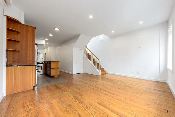 Rented by City Skyline Rentals LLC | media 12