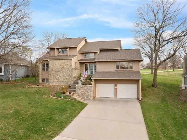 225 W 124th St, Kansas City, MO 64145