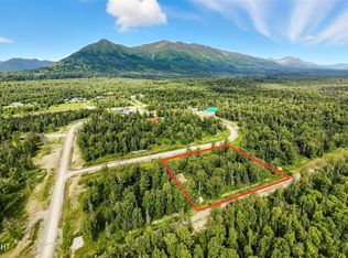 9475 E Hatchers Landing Ave, Palmer, AK 99645