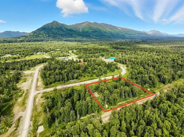 9475 E Hatchers Landing Ave, Palmer, AK 99645