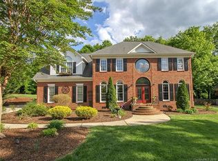 5707 Chretien Point Dr, Charlotte, NC 28270