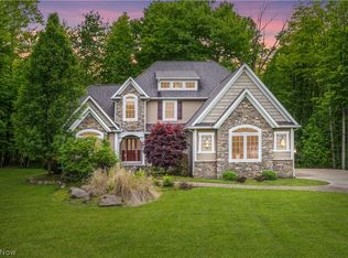 19180 Sanctuary Dr, Chagrin Falls, OH 44023