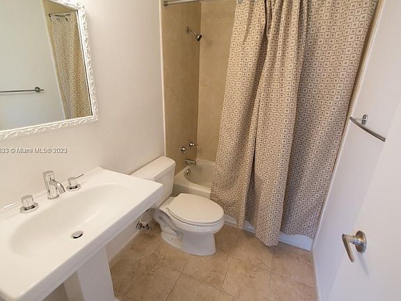 2nd image of 999 Brickell Bay Dr APT 811