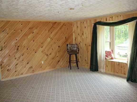 2nd image of 451 Klondike Rd