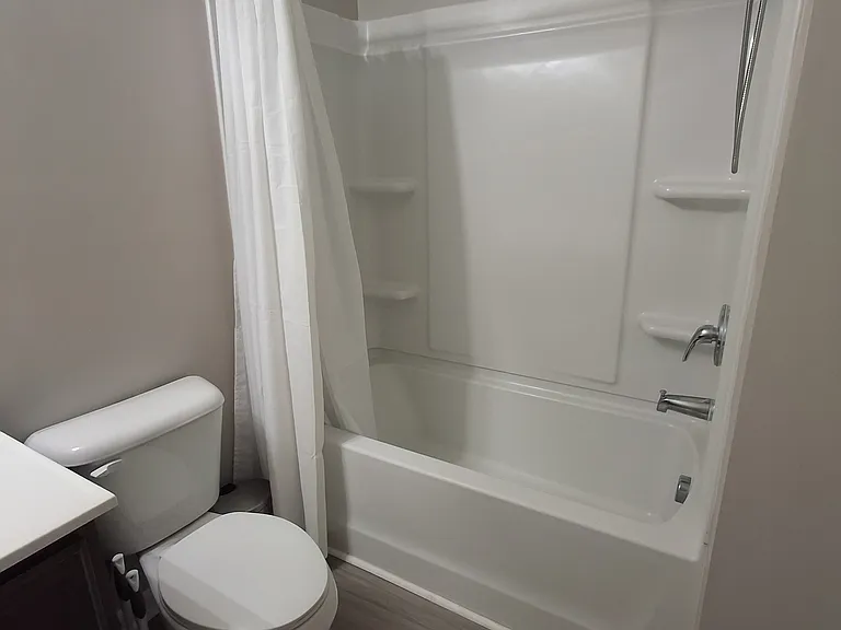 2137 Belmont Cir — Photo 17