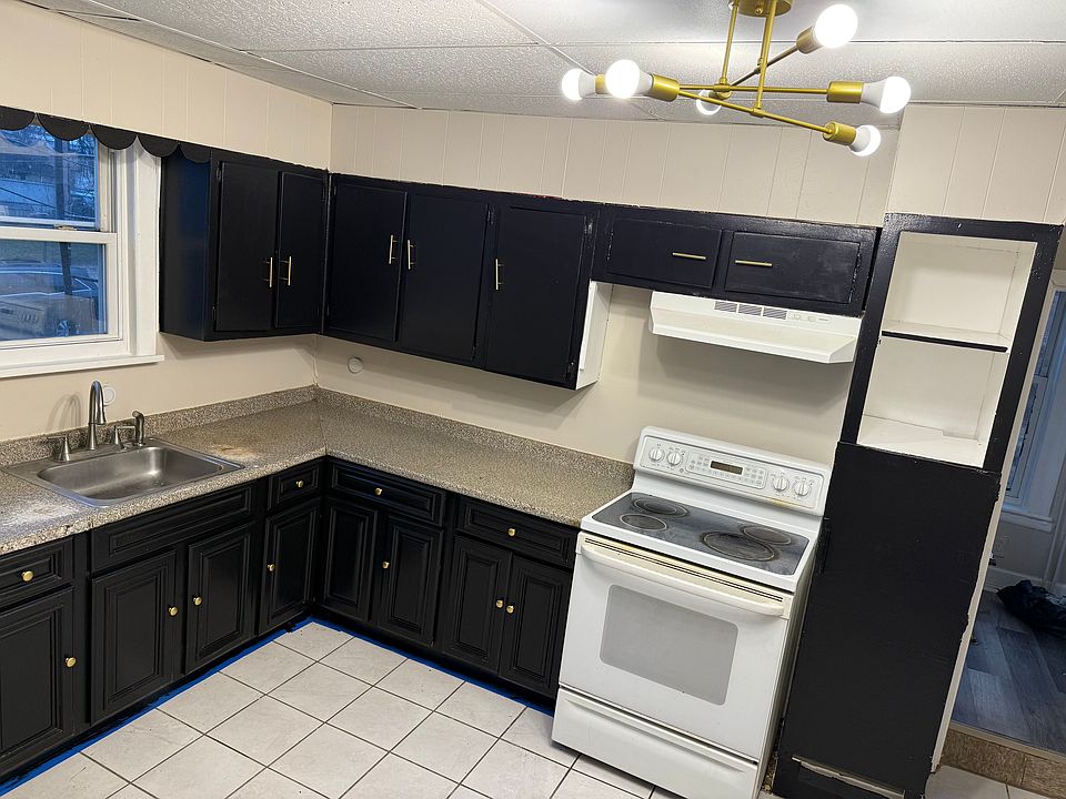 1st image of 206 Pennington Ave #1