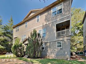 185 Herring St
