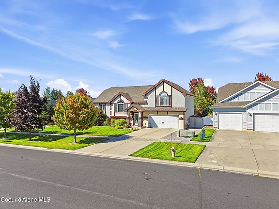 3rd image of 1484 E Bobwhite Ln