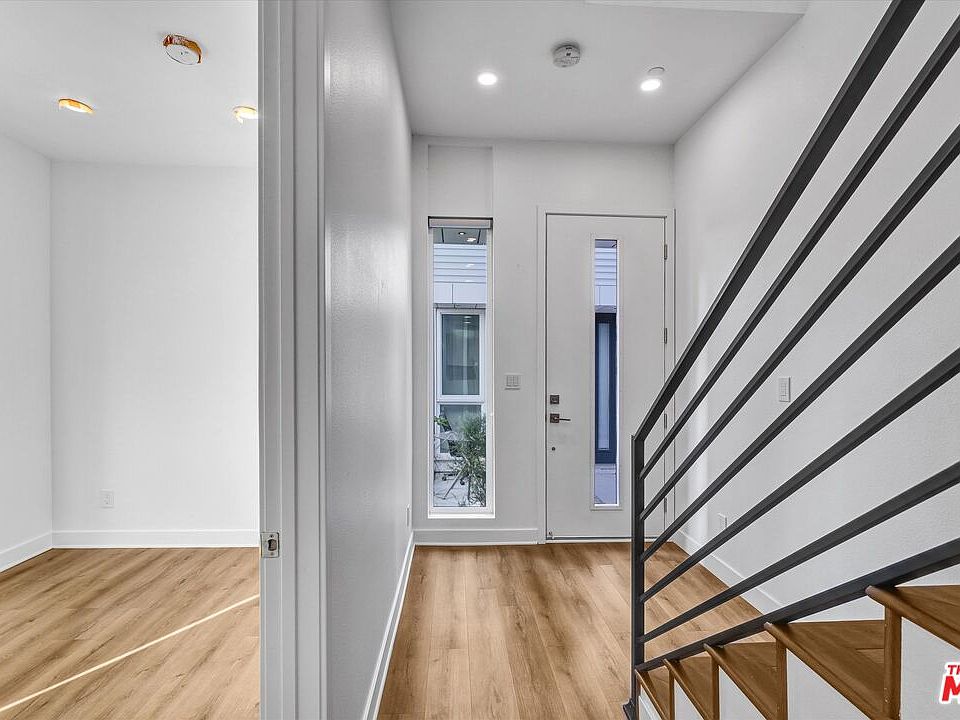1st image of 4525 Saint Elmo Dr #45254523-1/2