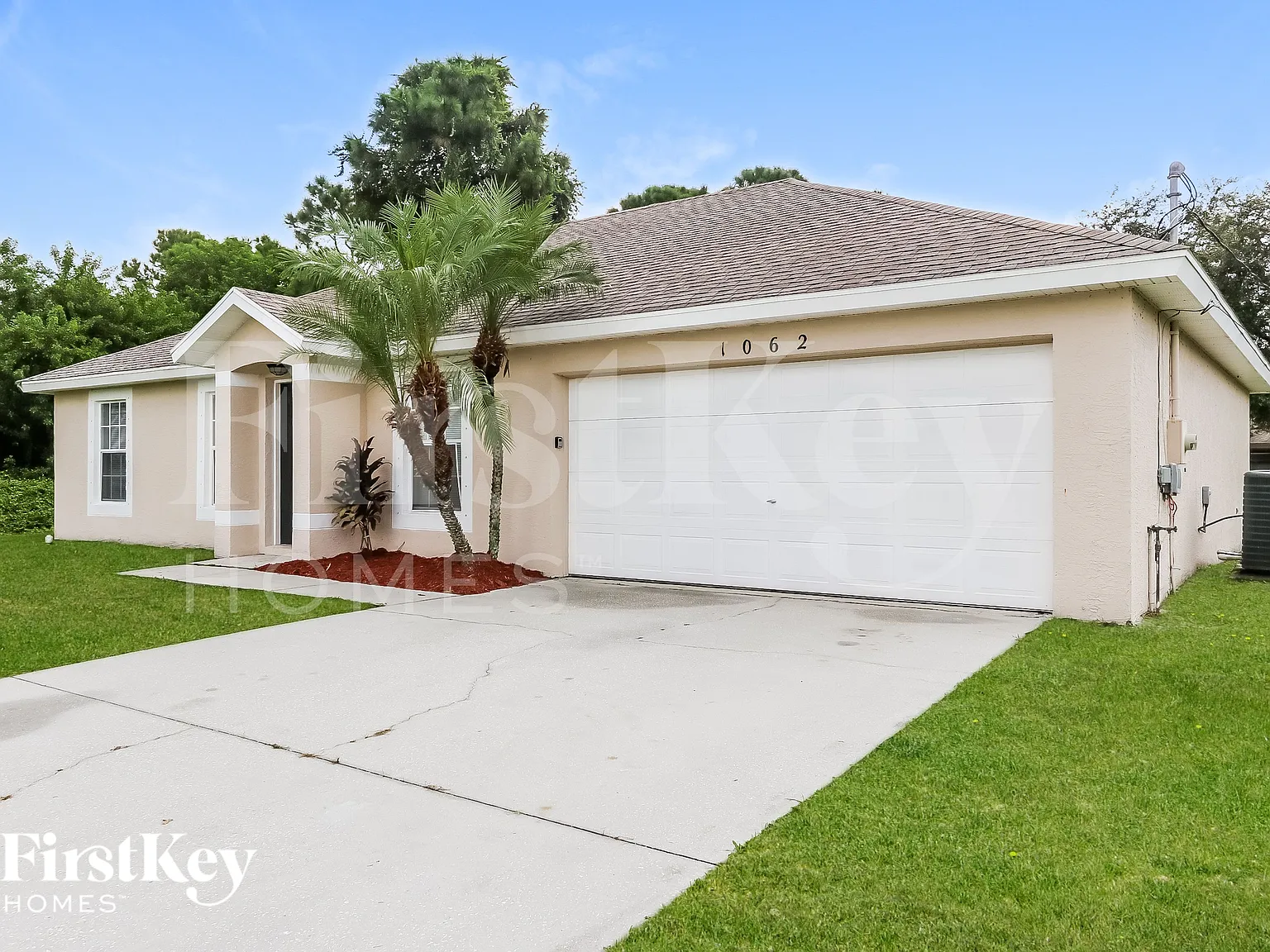 3 bed, 2.0 bath, 1445 sqft, $2,455 — Photo 3