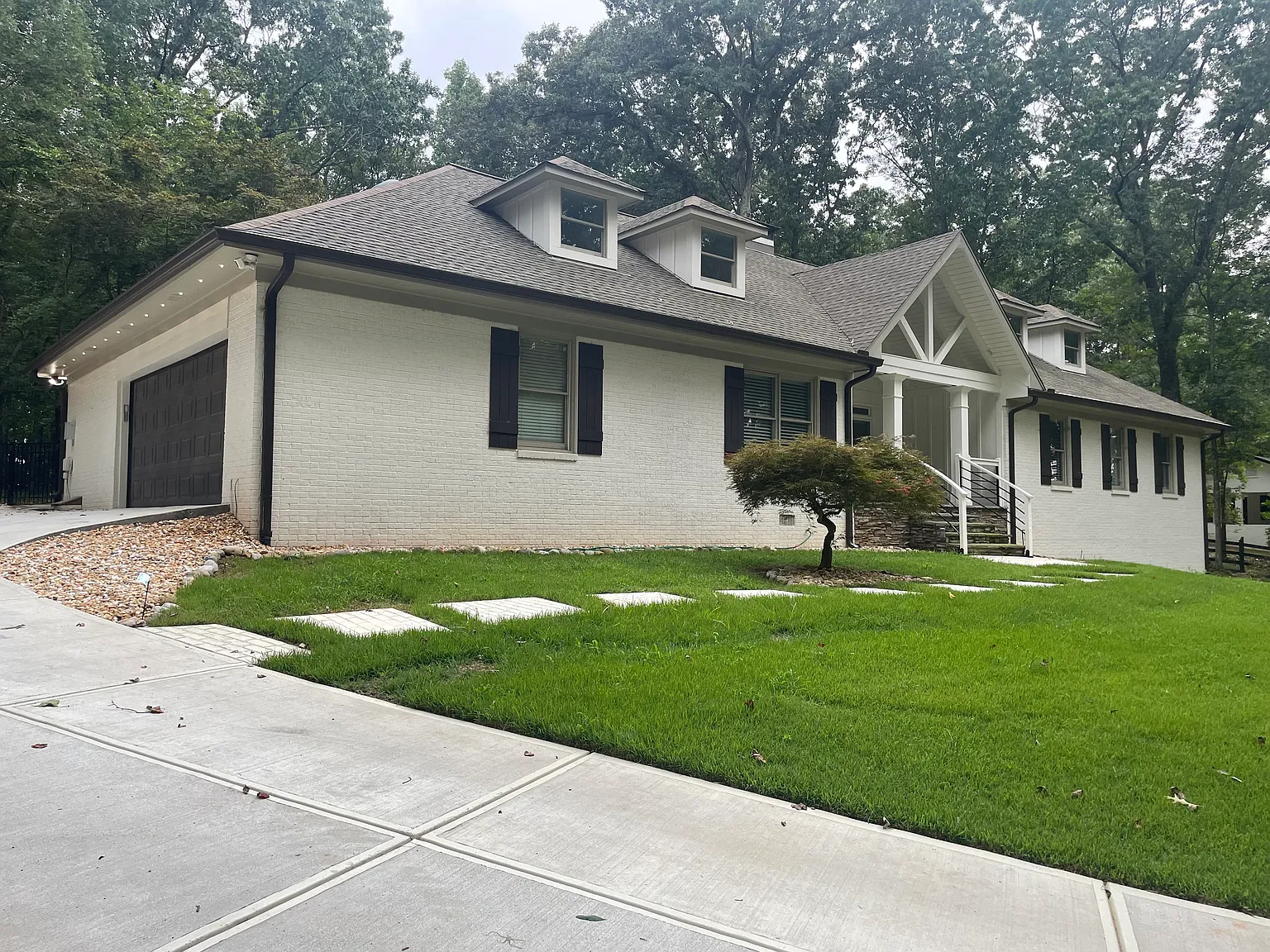 4 bed, 4.5 bath, 5000 sqft, $5,600 — Photo 1