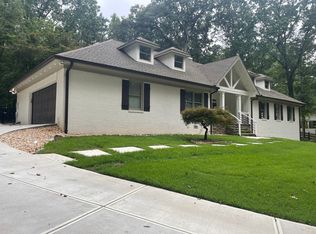 850 Jones Rd, Roswell, GA 30075