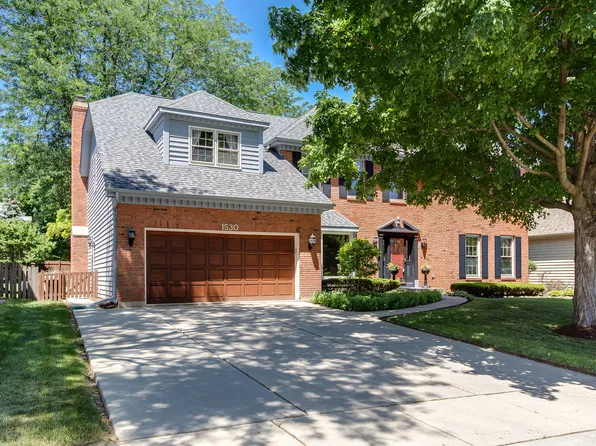 1530 Falcon Dr, Wheaton, IL 60187