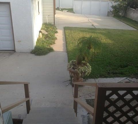 5th image of 1060 E Angeleno Ave