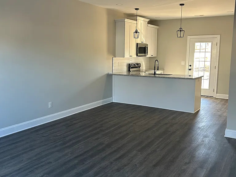 334 Bailey St #A — Photo 6