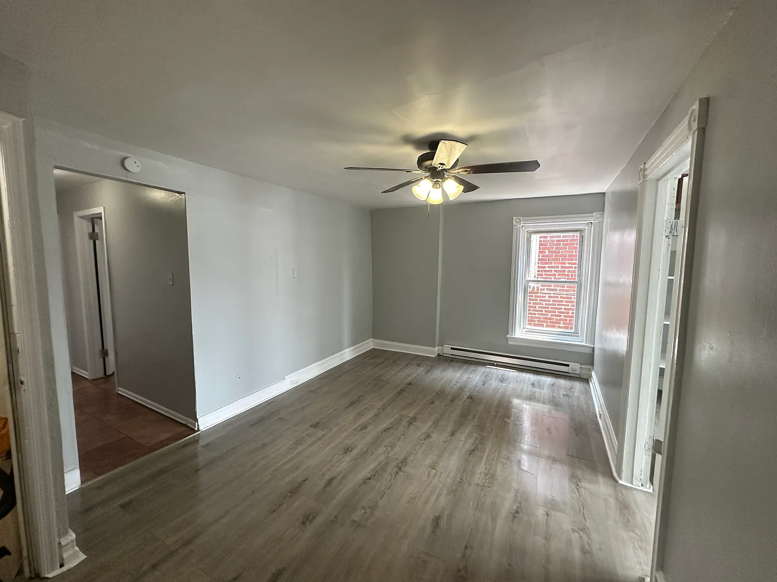 2 bed, 950 sqft, $1,450 — Photo 2