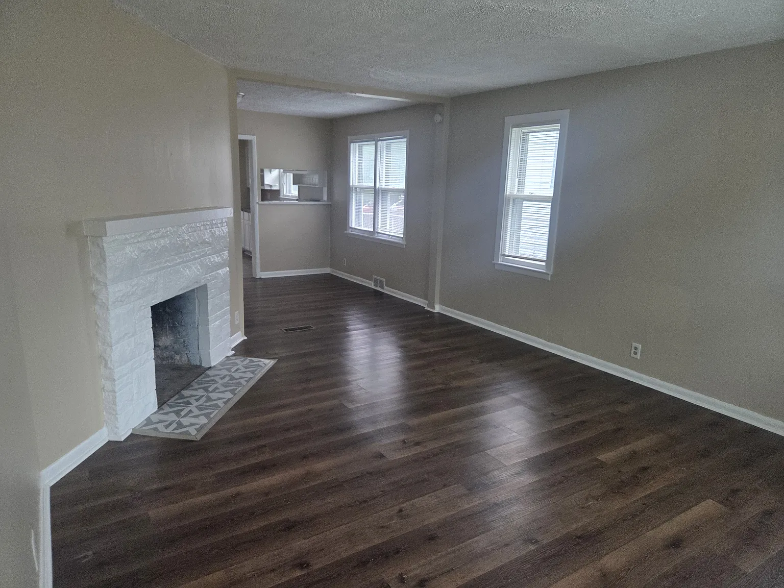 2 bed, 912 sqft, $1,025 — Photo 2