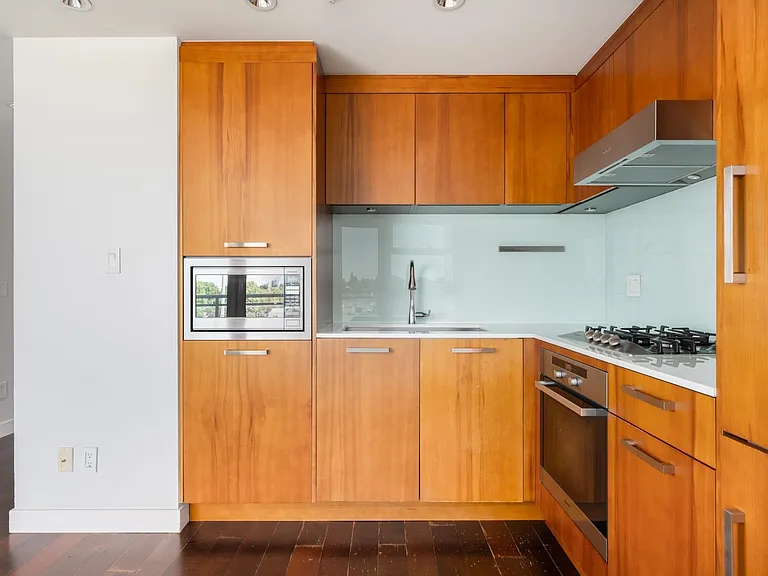 1565 W 6th Ave #602 — Photo 3