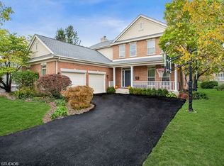 30 Endicott Ln, Highwood, IL 60040